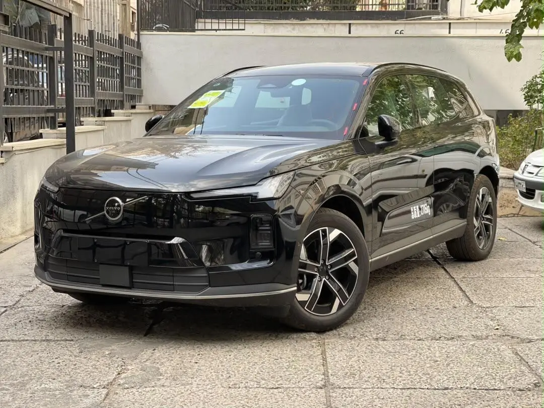 ولوو،  XC70