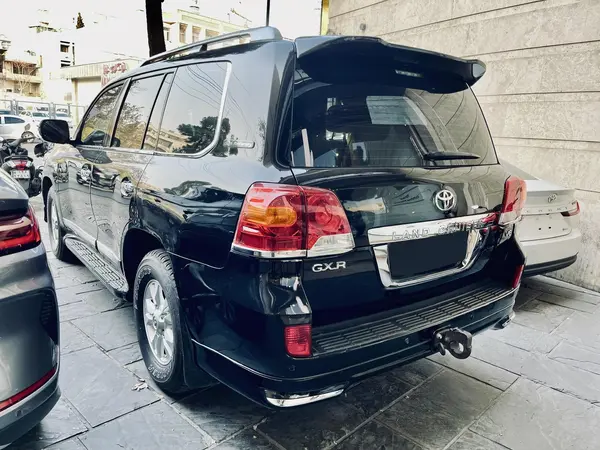 تویوتا، لندکروز چهار در