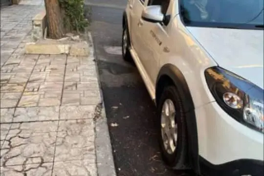 رنو،  ساندرو استپ وی