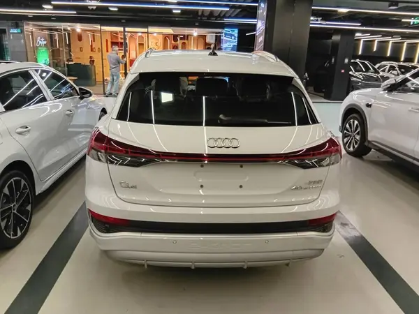 آئودی  Q4 e-tron