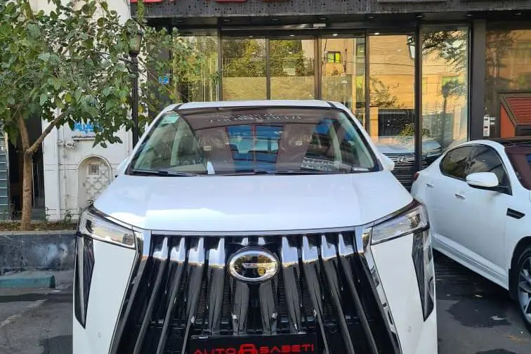 جی ای سی،  M8