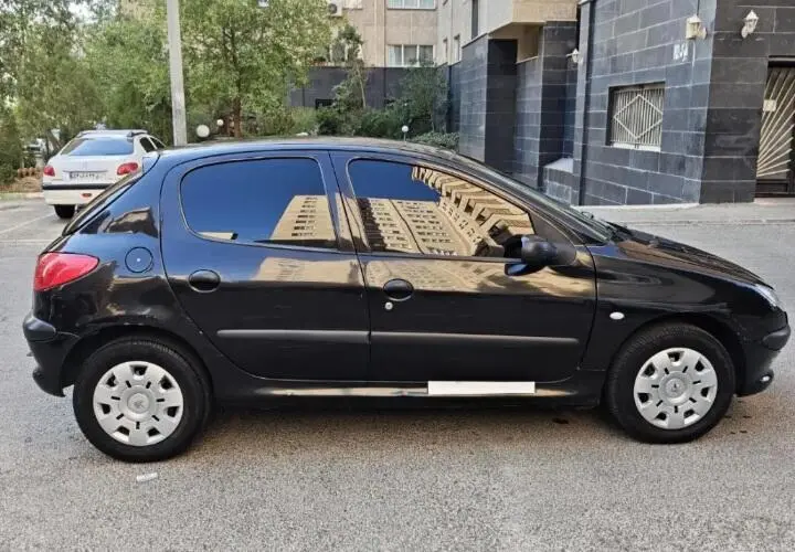 پژو،  206