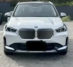 ب ام و، iX1