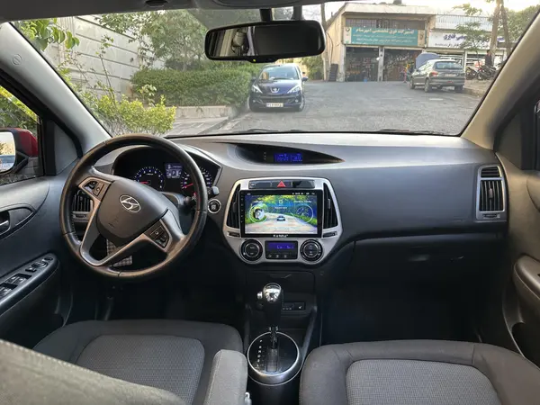 هیوندای  i20