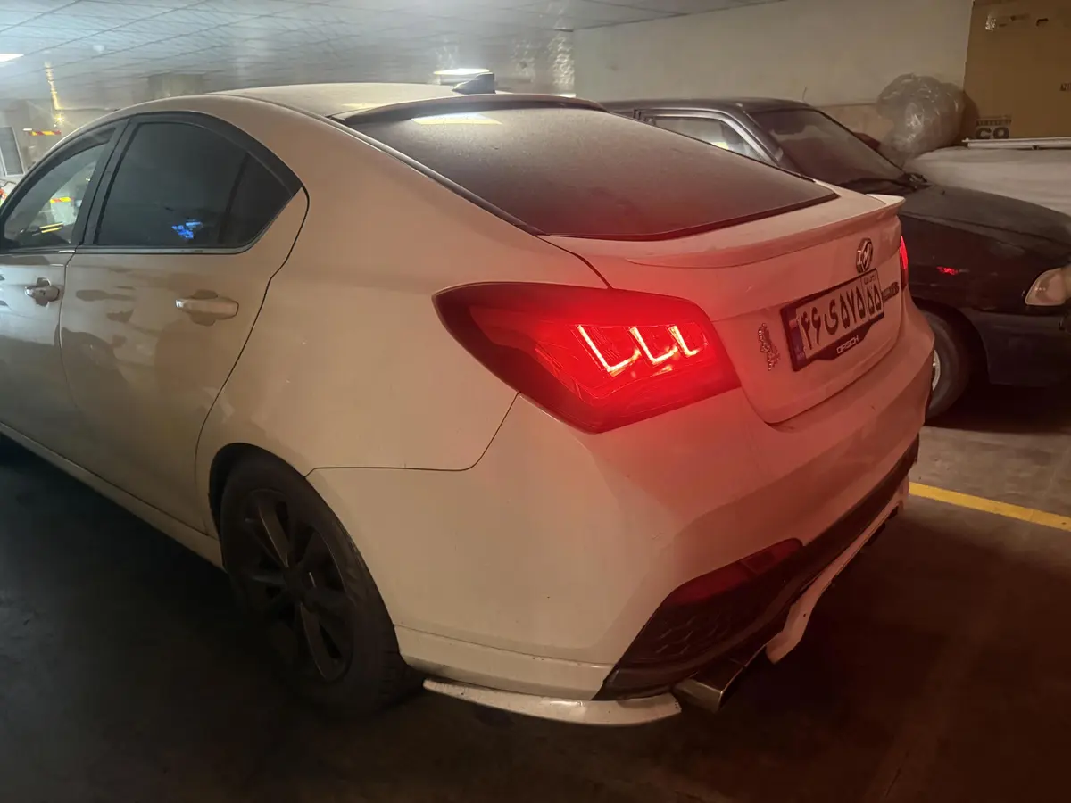 ام جی،  6
