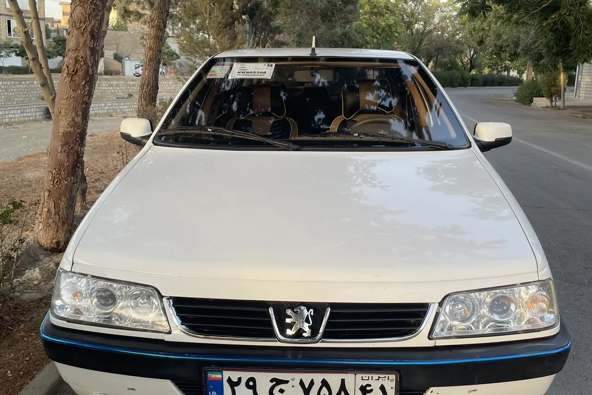 پژو،  405