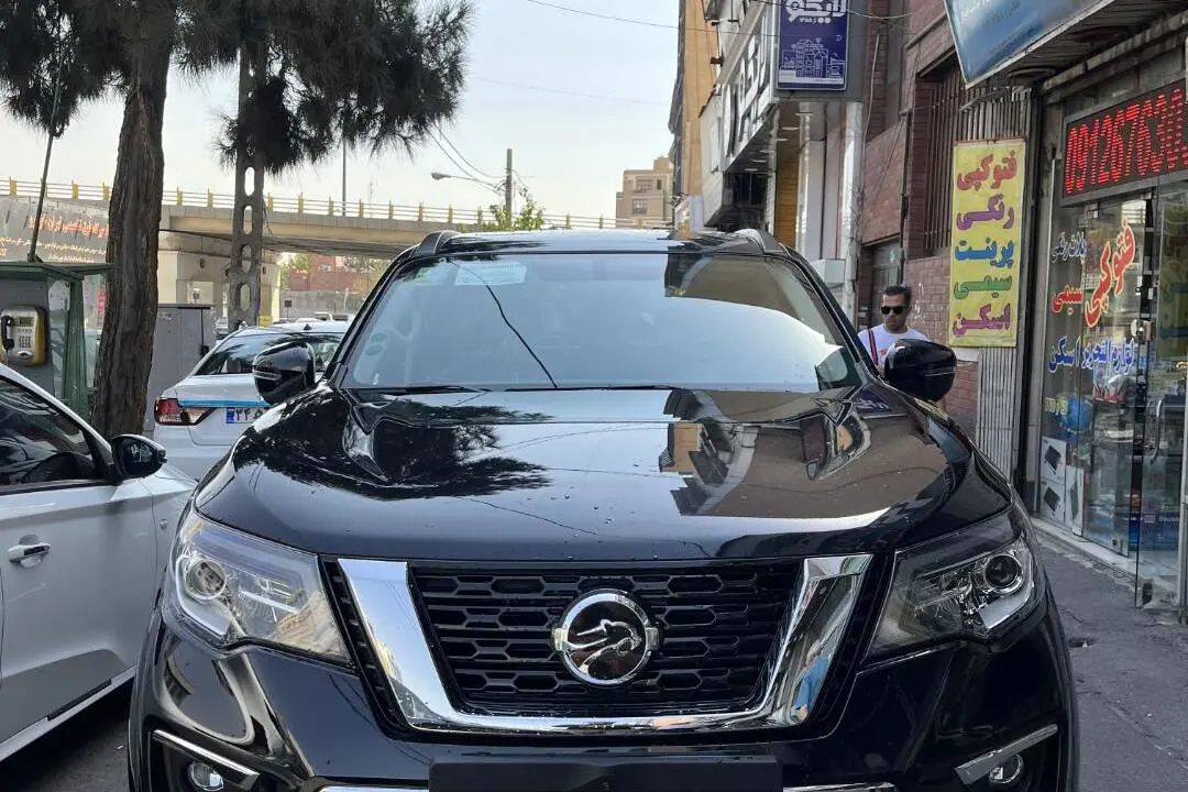 نیسان،  ترا