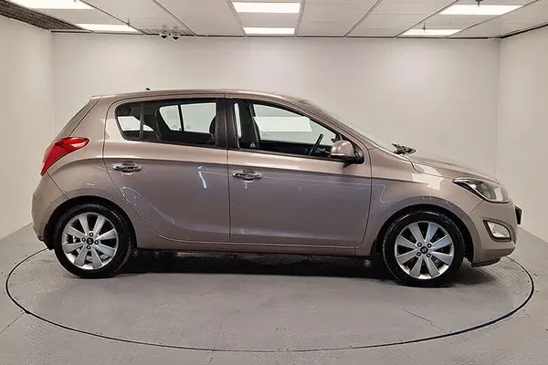 هیوندای، i20