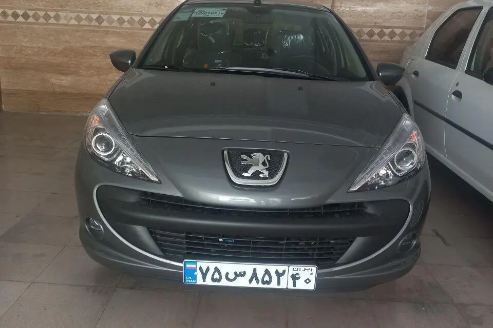 پژو،  207