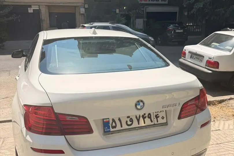 ب ام و،  سری 5 سدان