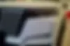 ام وی ام  X77