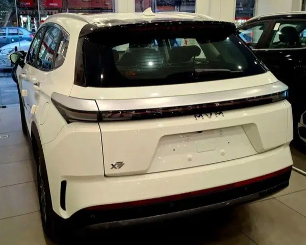 ام وی ام  X77