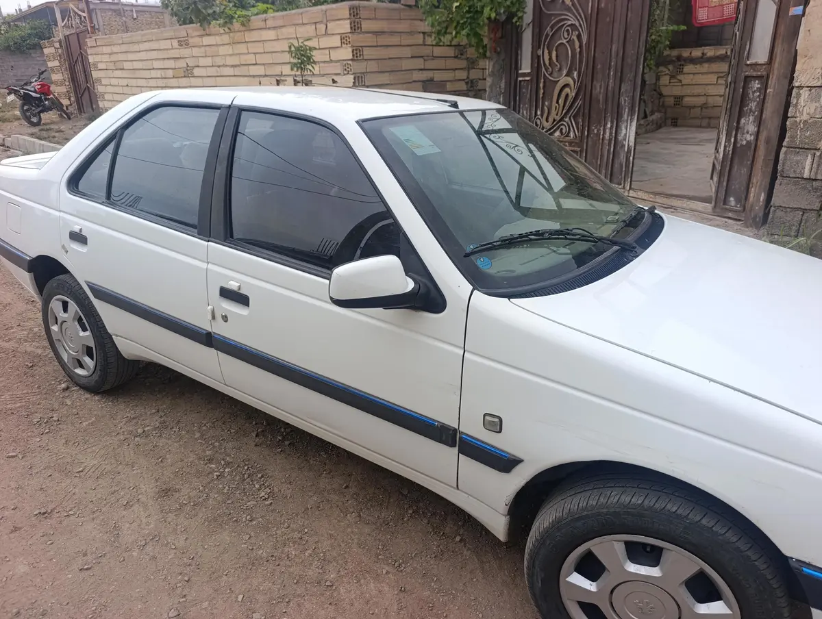 پژو،  405