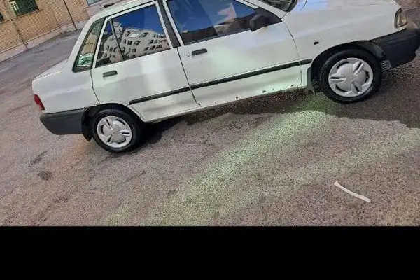 پراید، صندوق دار