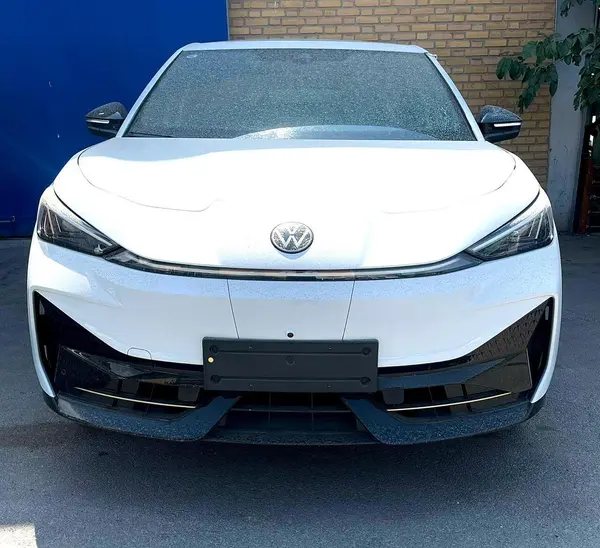 پیش فروش فولکس، آی دی یونیکس