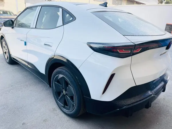 پیش فروش فولکس، آی دی یونیکس