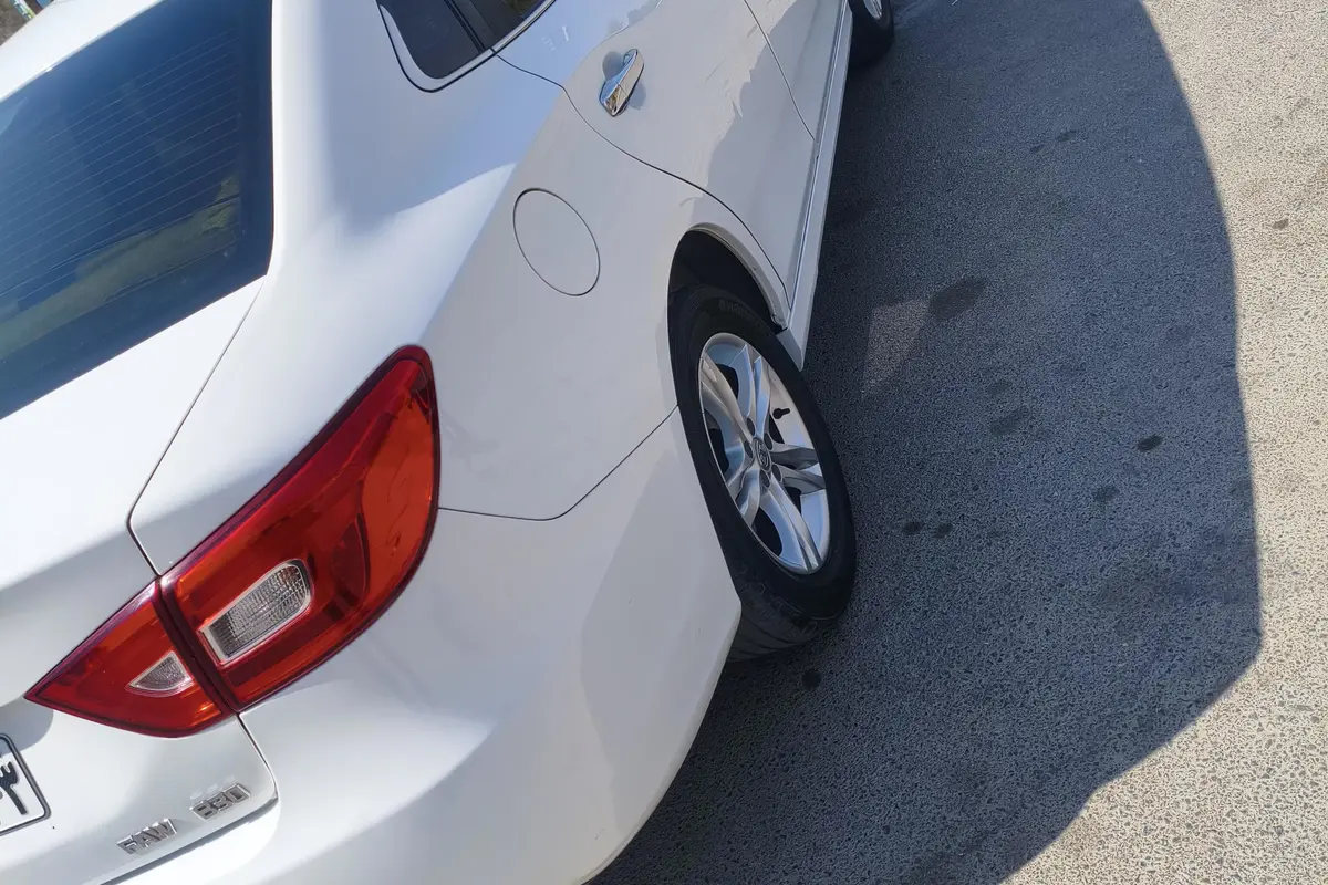 بسترن،  B30