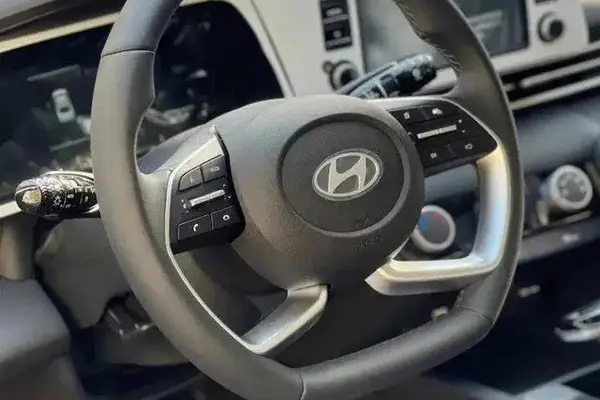 هیوندای  النترا