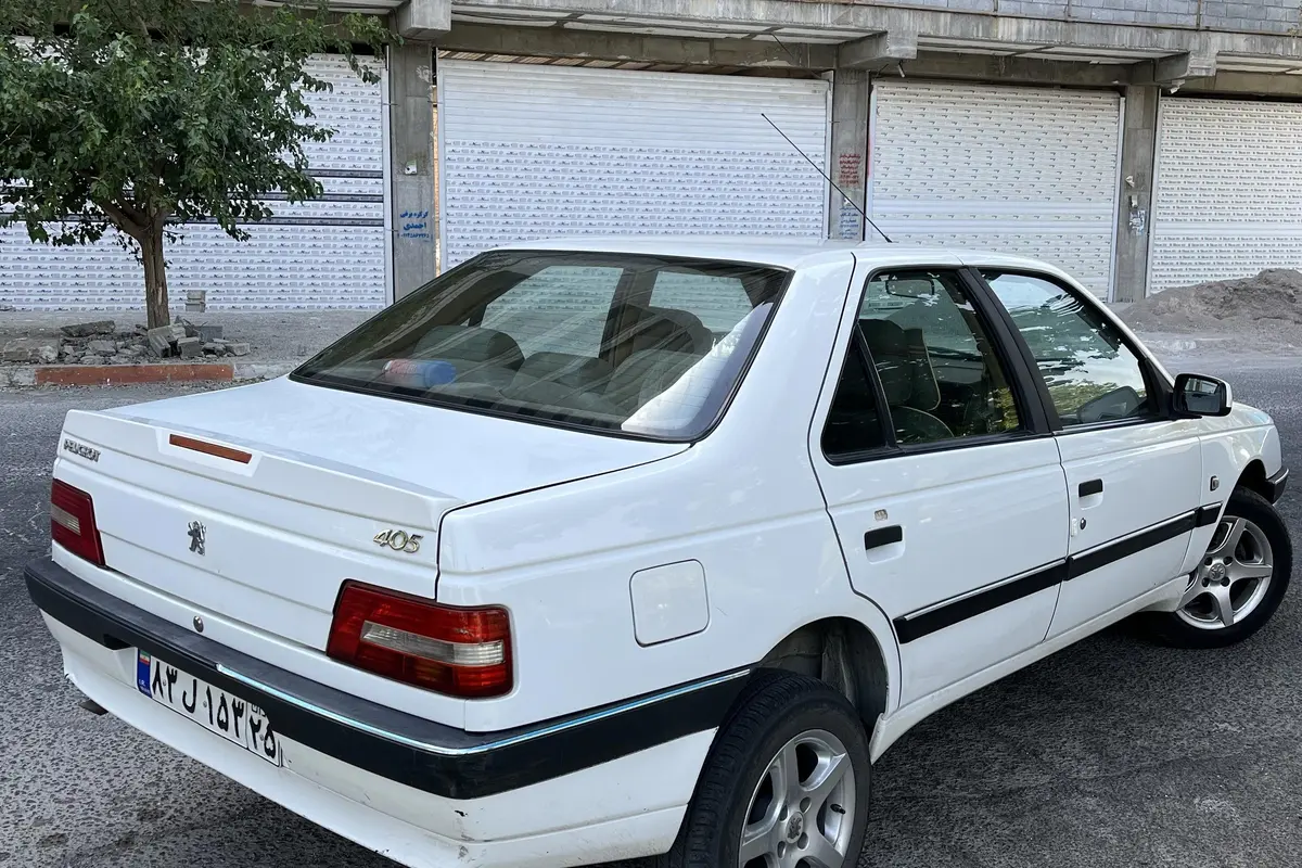 پژو،  405