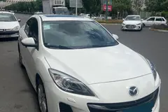 مزدا، 3 نیو صندوق دار