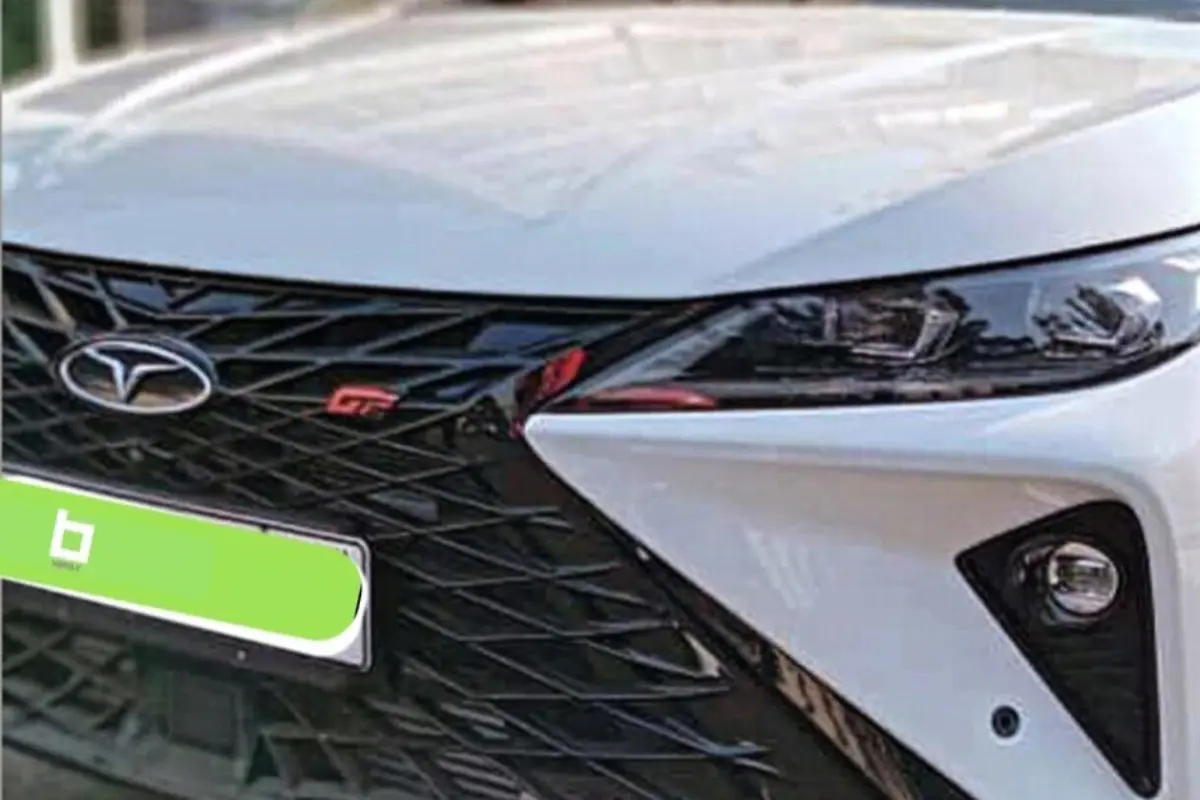 فونیکس،  آریزو 6 جی تی (Z6 GT)