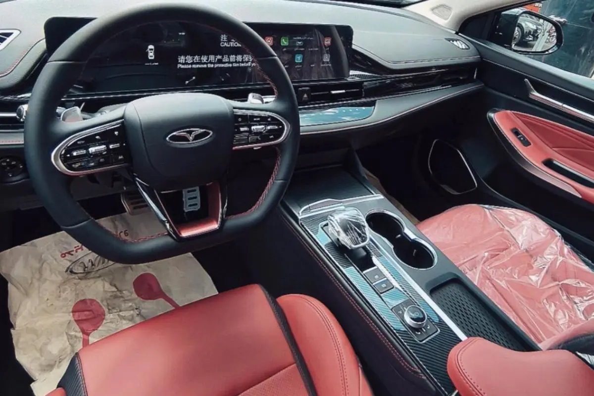 فونیکس،  آریزو 6 جی تی (Z6 GT)