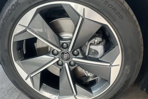 آئودی، Q5 e-tron