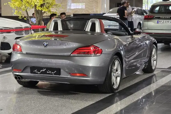ب ام و  Z4