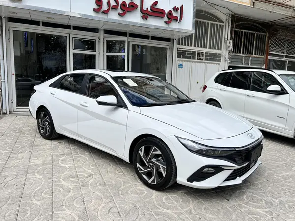 هیوندای، النترا