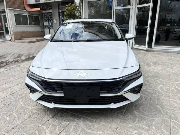 هیوندای، النترا