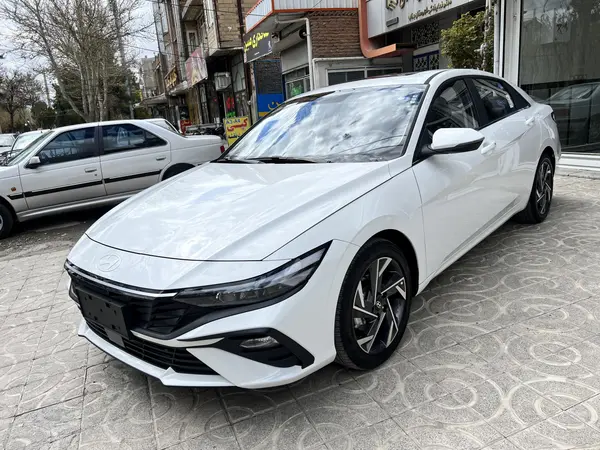 هیوندای، النترا