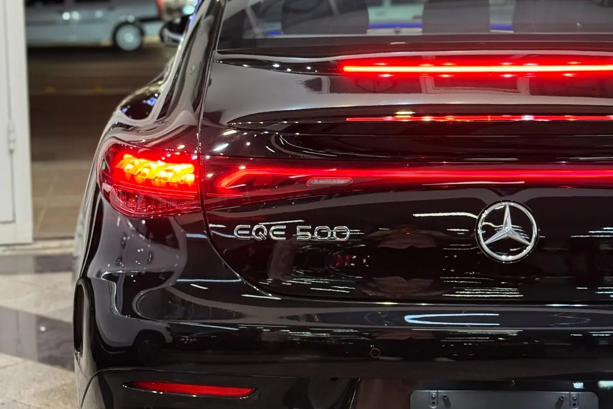 بنز،  EQE Sedan