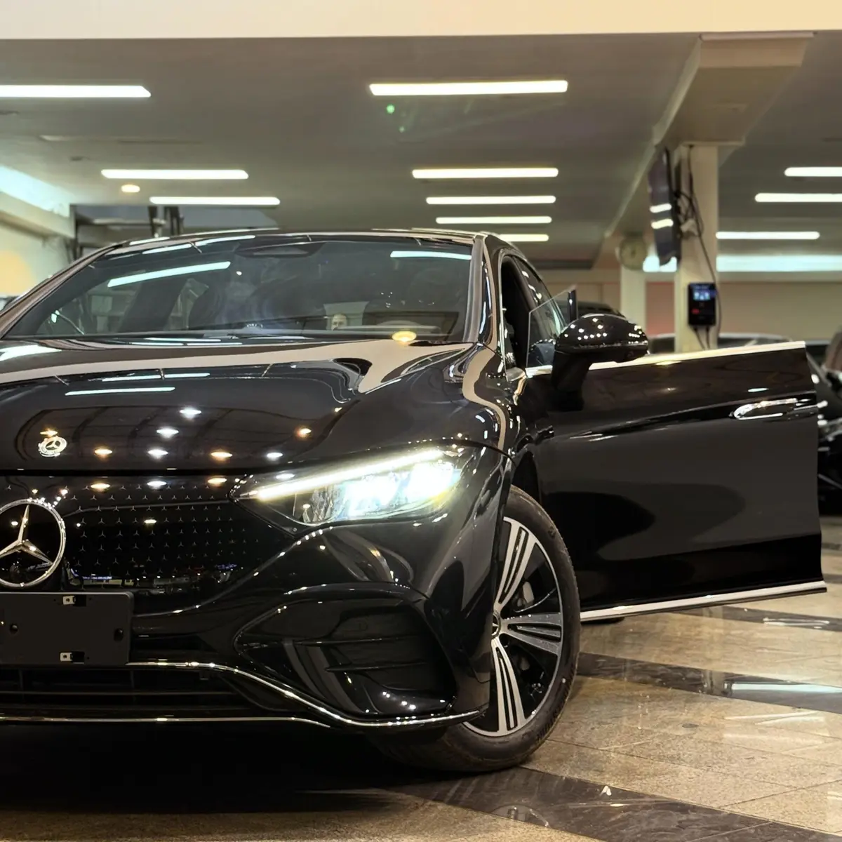 بنز،  EQE Sedan