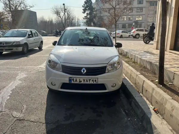 رنو  ساندرو