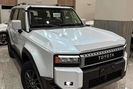 تویوتا، لندکروز چهار در