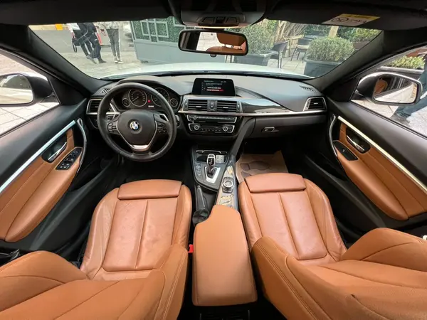 ب ام و، سری 3 سدان