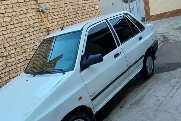 پراید، صندوق دار