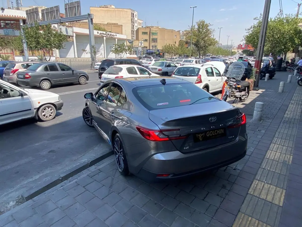 تویوتا  کمری هیبرید