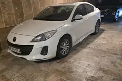 مزدا، 3 نیو صندوق دار