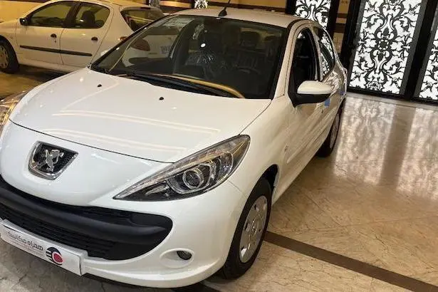 پژو،  207