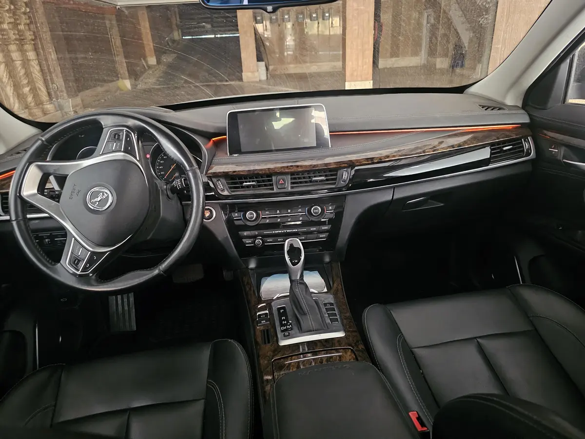 هن تنگ،  X7 (مونتاژ)