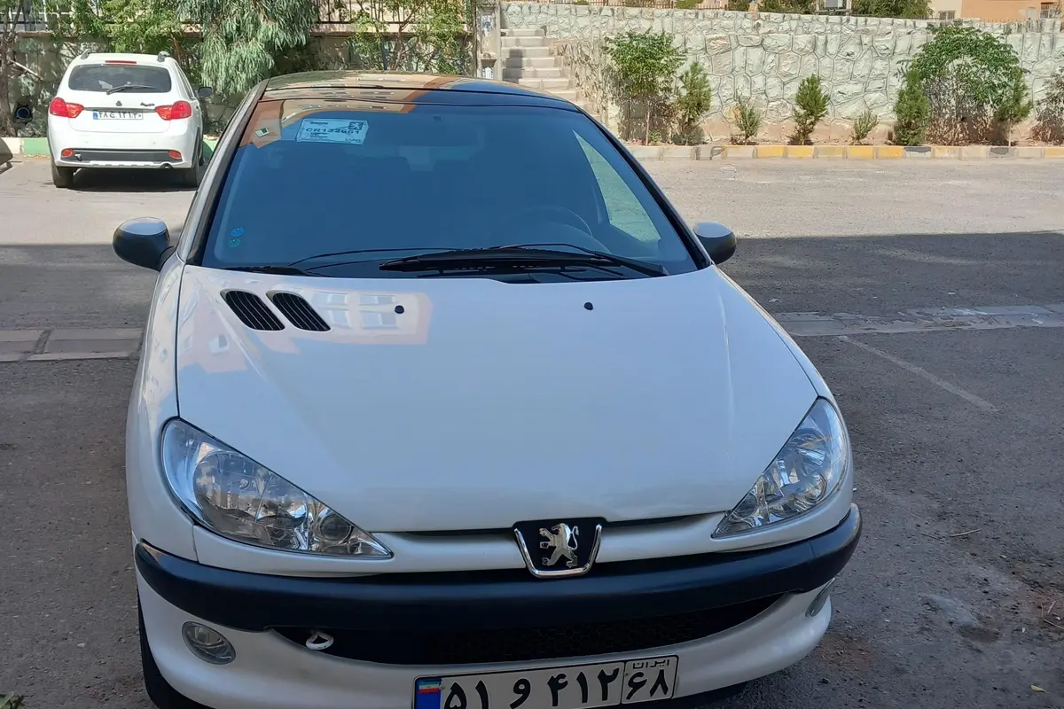 پژو،  206
