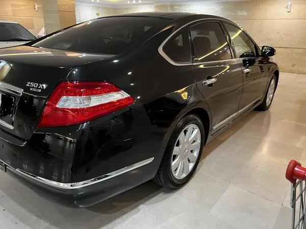 نیسان  تی ینا (مونتاژ)