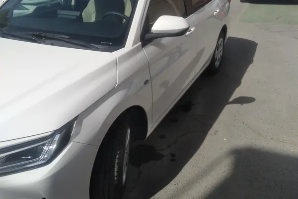 تویوتا، یاریس صندوق دار