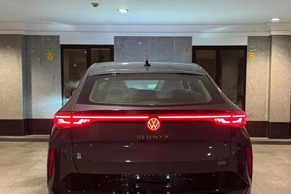 فولکس، آی دی یونیکس