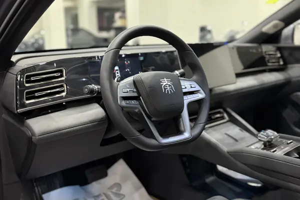 بی وای دی، چین ال DMi