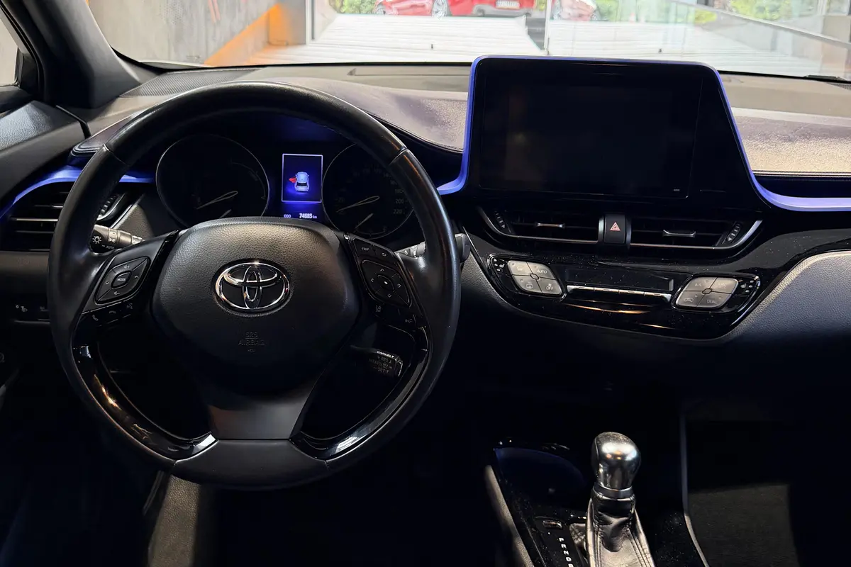تویوتا،  C-HR هیبرید