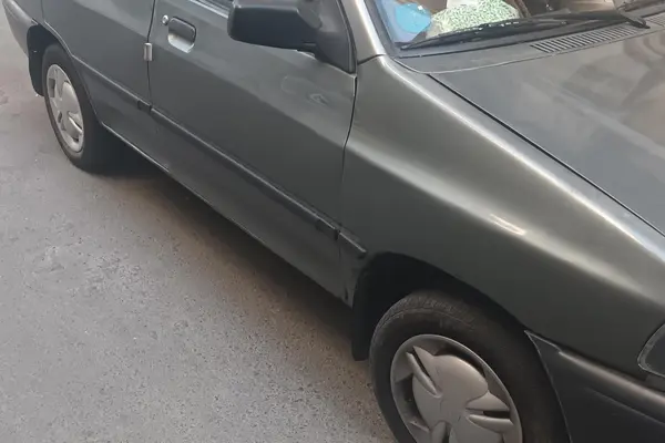 پراید، صندوق دار