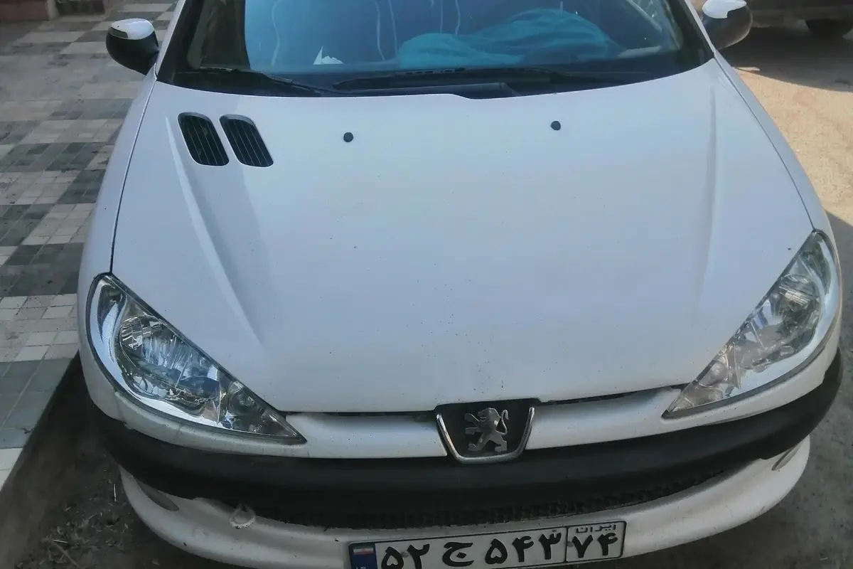 پژو،  206