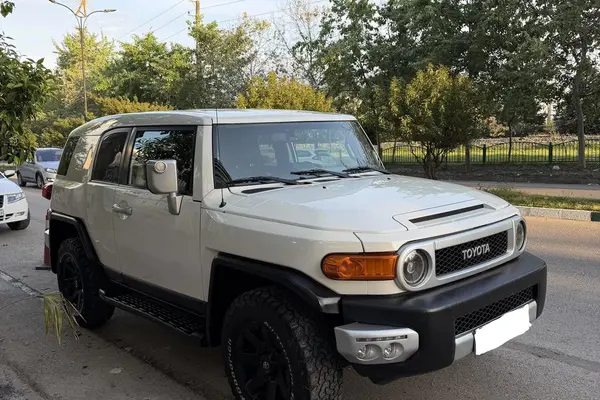 تویوتا، اف جی کروز